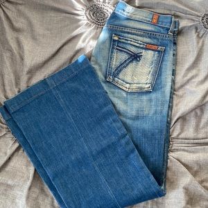 Seven For All Man Kind jeanse. I love them vary comphy and fashionable